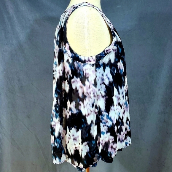 NWT Simply Vera Wang Watercolor Floral Drape Flowy Top - Picture 2 of 9